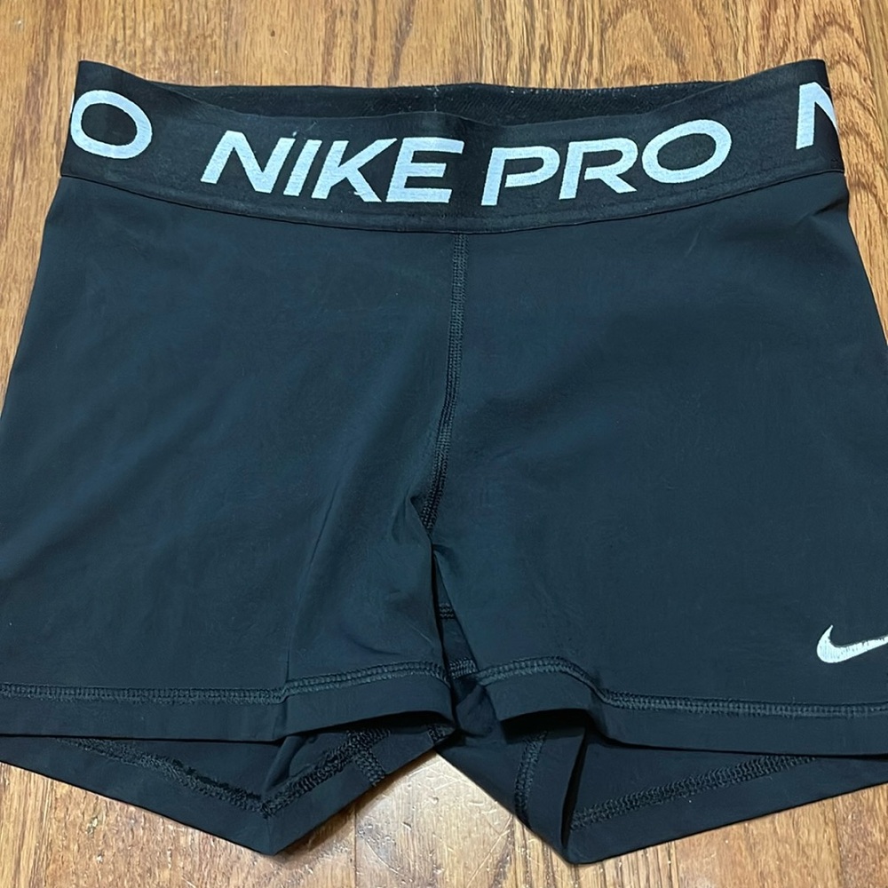 Ladies Nike Pro Shirts Size Medium